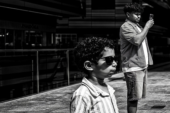 04~~Watching~L1011610
