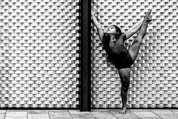 17~Stretches~L1011269