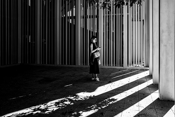 20~Waiting~L1012056