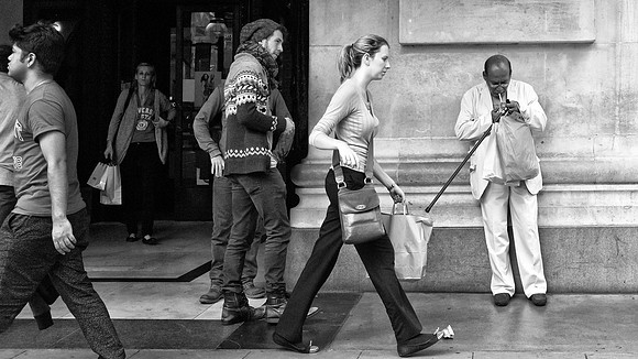 Smoking, Walking & Shopping