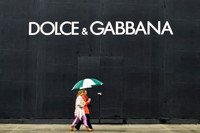 D & G