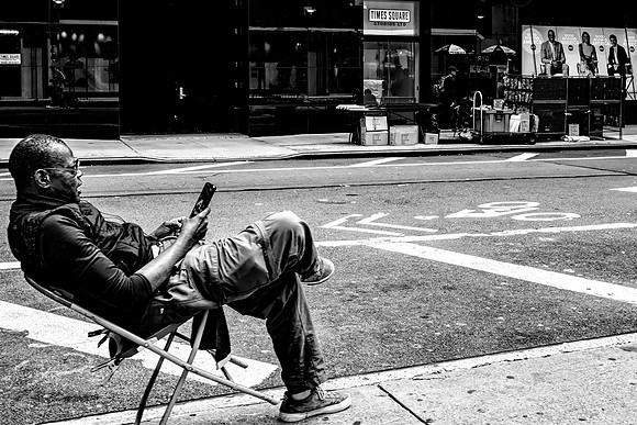 03~Please Be Seated