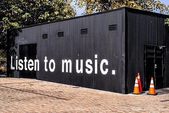 Listen