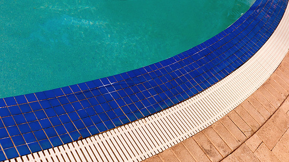 08  Pool Side