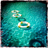 iPhone with Hipstapatic App.