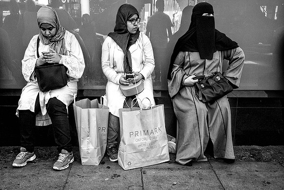 Primark Shoppers